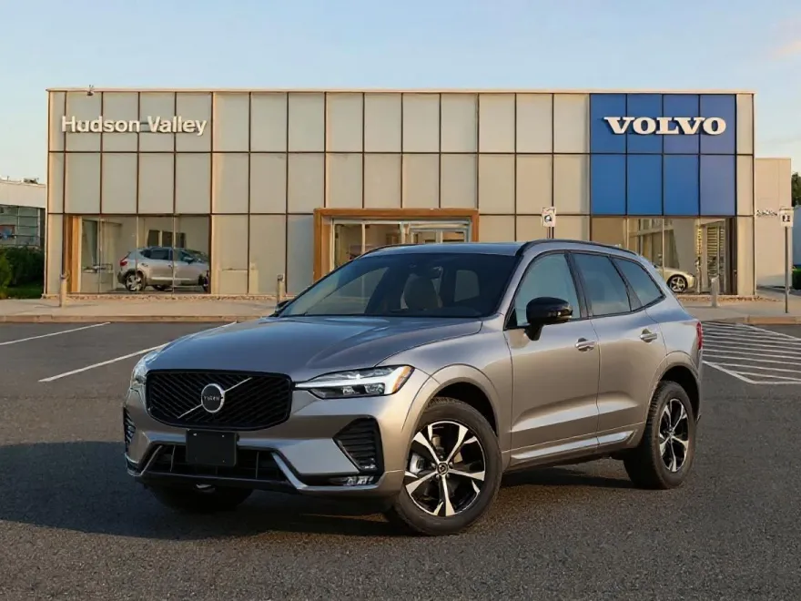 2026 Volvo XC60 B5 Plus photo 1