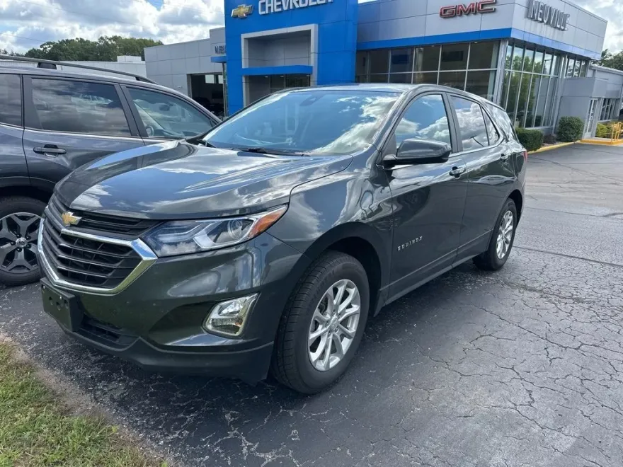 2021 Chevrolet Equinox LT photo 1