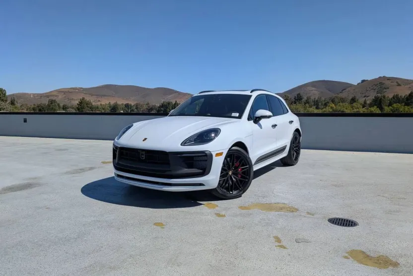 2025 Porsche Macan GTS photo 1