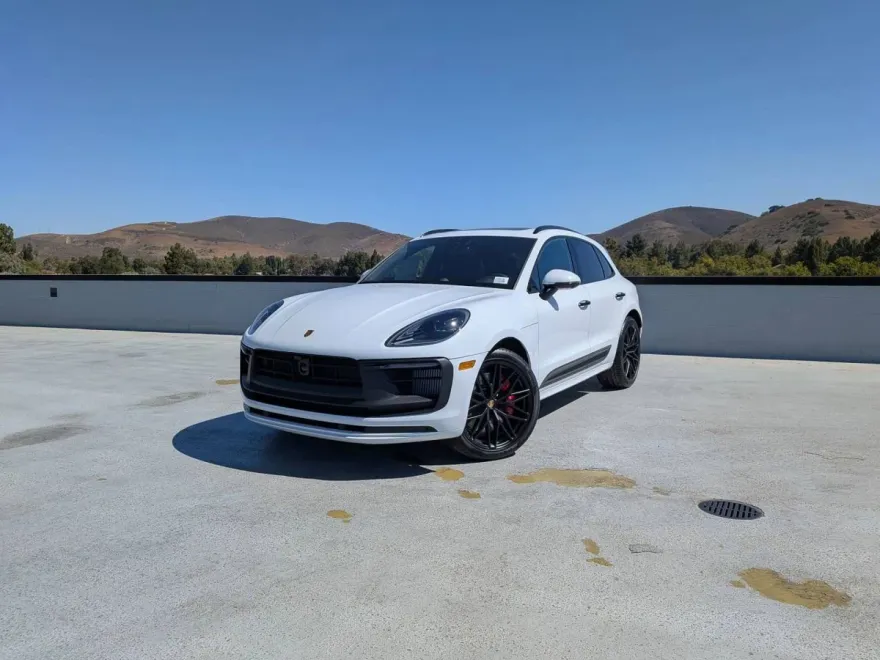 2025 Porsche Macan GTS photo 1