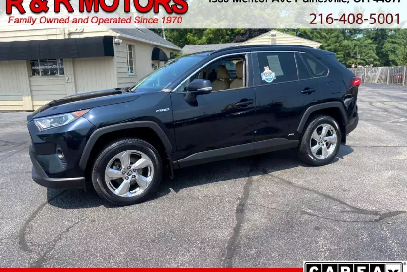 2021 Toyota RAV4 Hybrid XLE photo 1