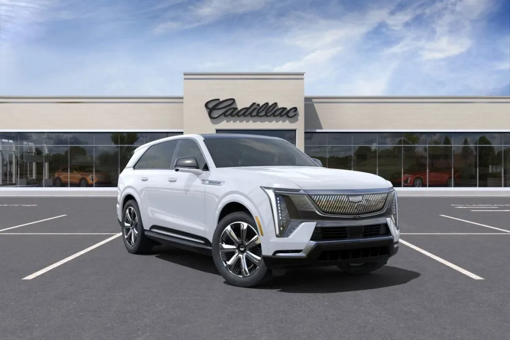 2025 Cadillac Escalade IQ Luxury photo 1