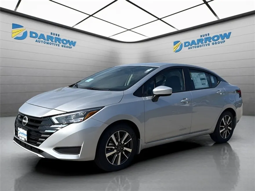 2025 Nissan Versa 1.6 SV photo 1