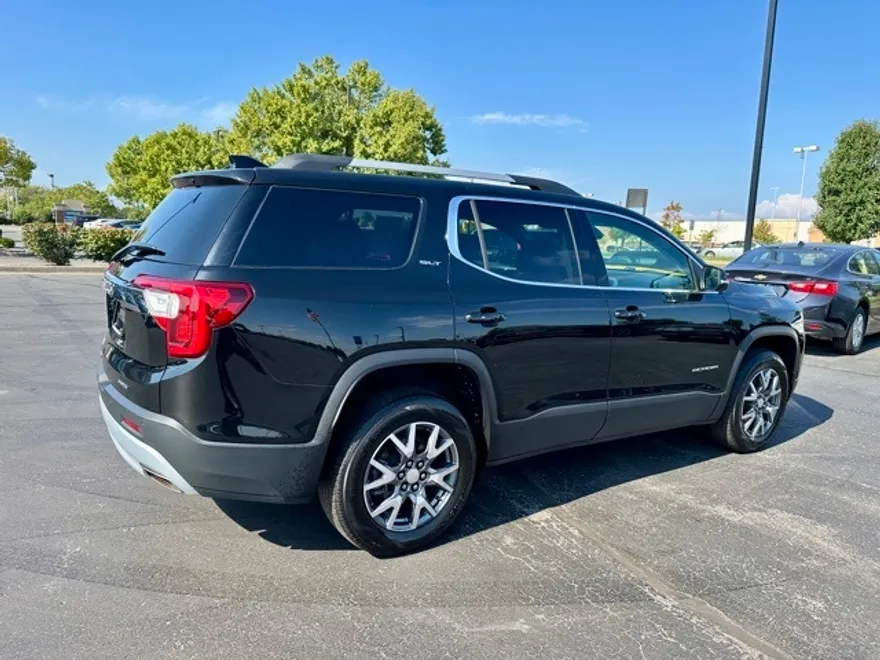 2023 Gmc Acadia SLT photo 1