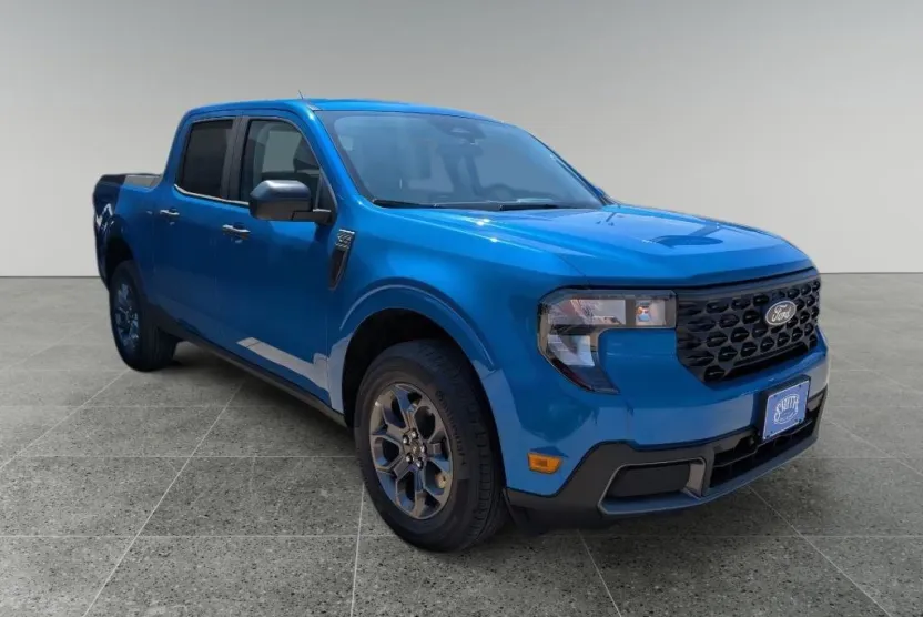 2025 Ford Maverick XLT photo 1