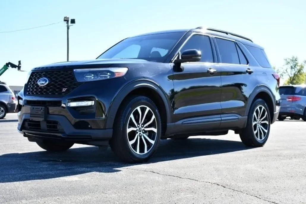 2020 Ford Explorer ST photo 1