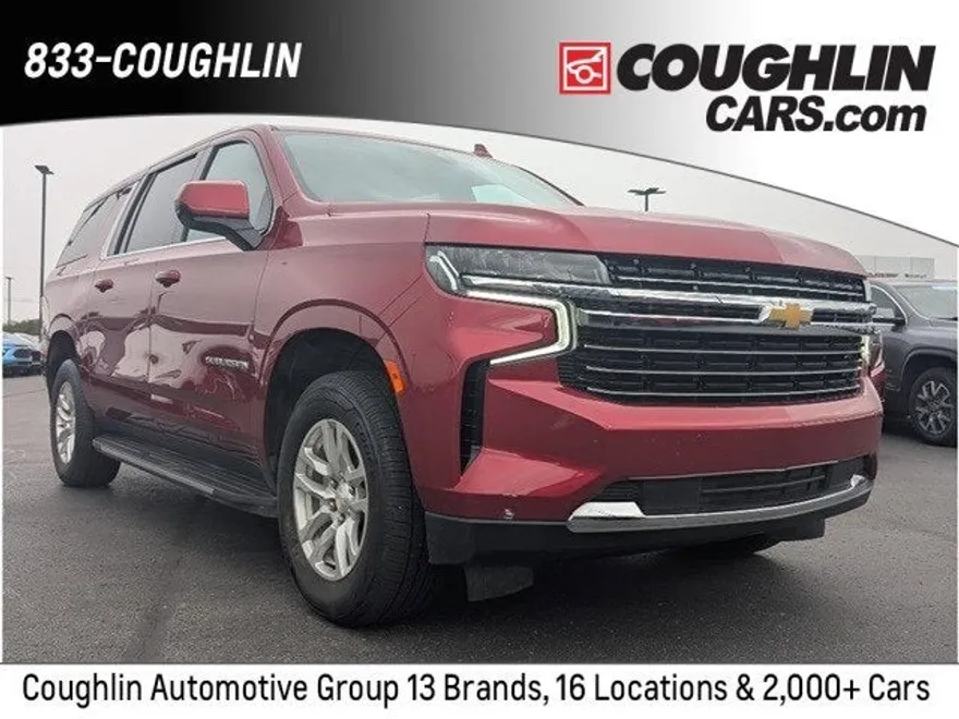 2021 Chevrolet Suburban LT photo 1