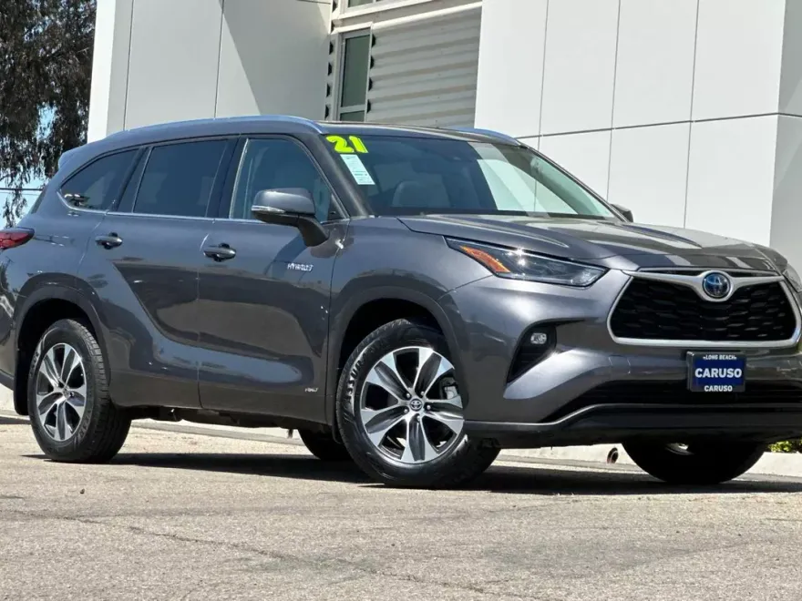 2021 Toyota Highlander Hybrid XLE Sport photo 1