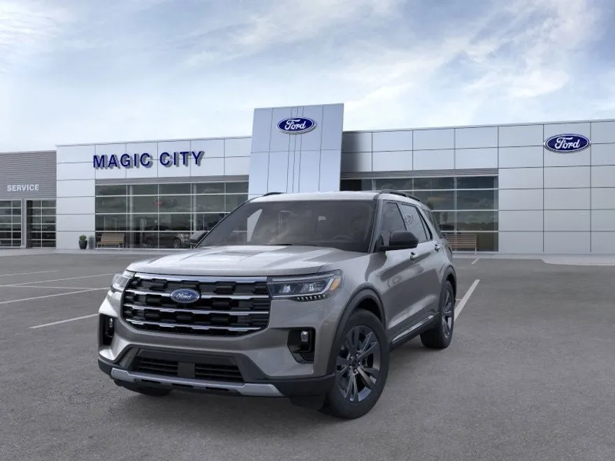 2025 Ford Explorer photo 1
