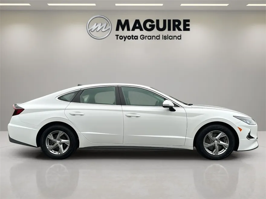 2023 Hyundai Sonata SE photo 1