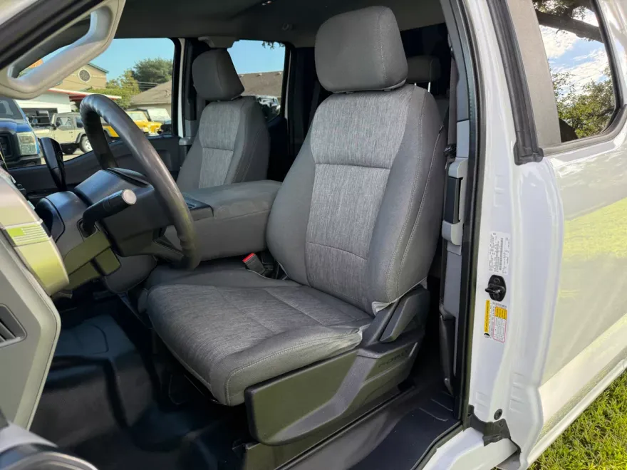 2022 Ford F-150 XL photo 1