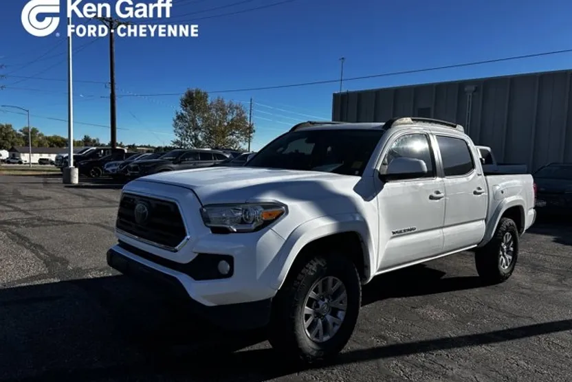 2018 Toyota Tacoma SR photo 1