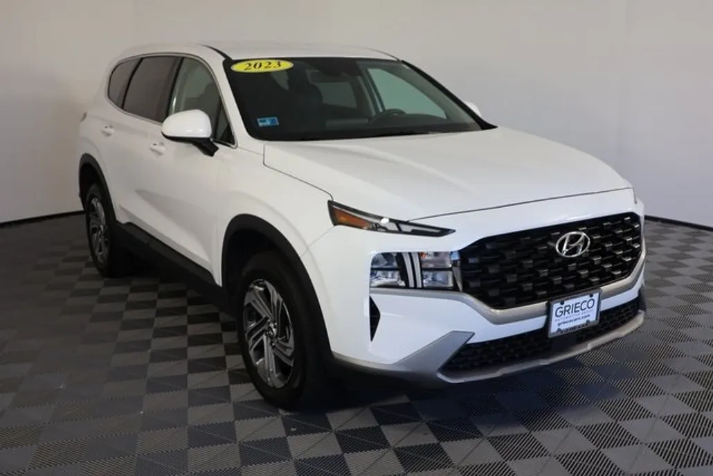 2023 Hyundai Santa Fe SE photo 1