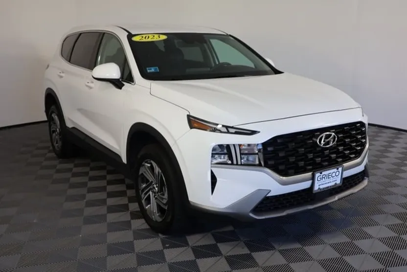 2023 Hyundai Santa Fe SE photo 1