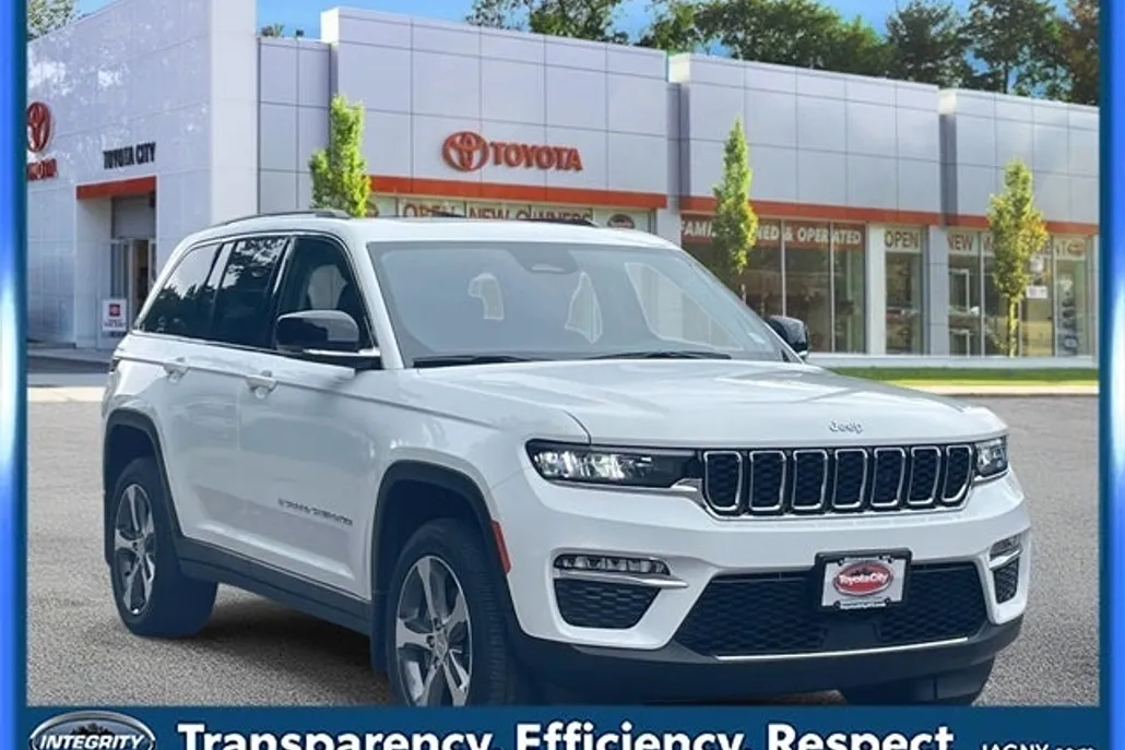 2023 Jeep Grand Cherokee 4xe photo 1