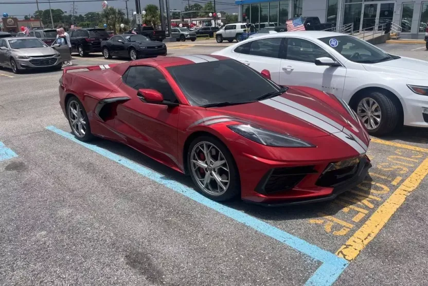 2022 Chevrolet Corvette Stingray 2LT photo 1