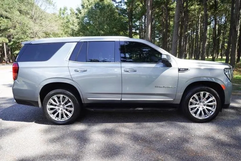 2023 Gmc Yukon Denali photo 1