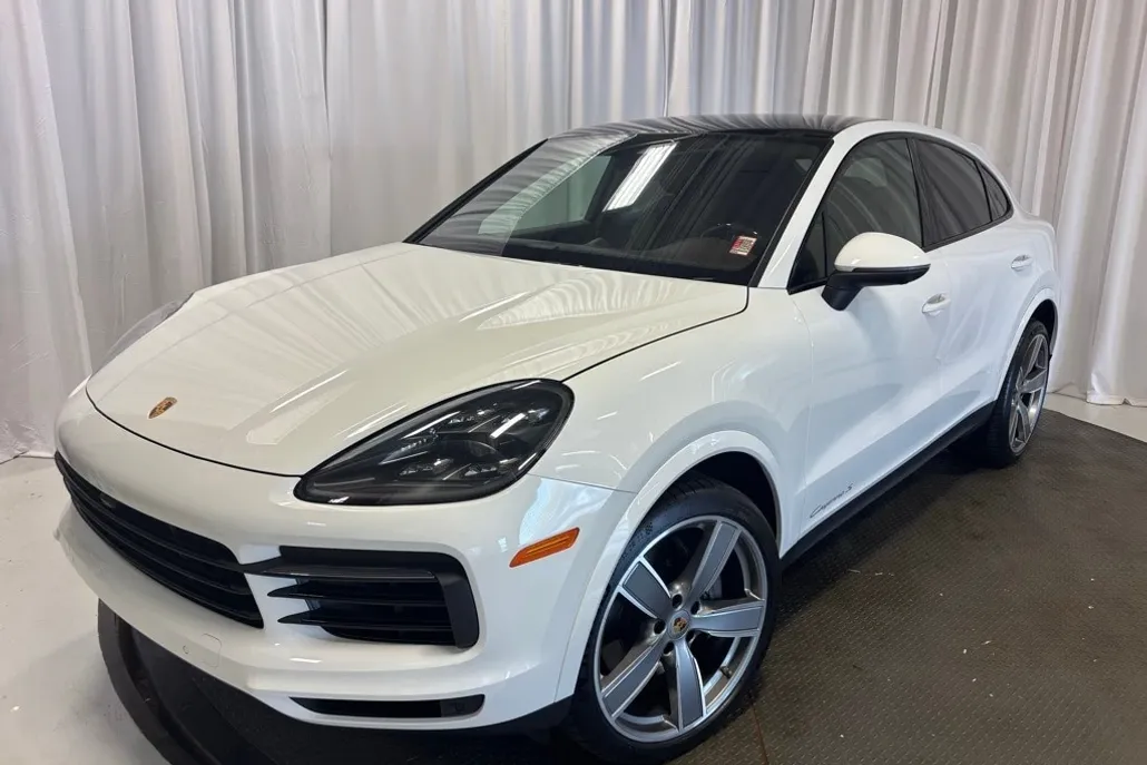 2023 Porsche Cayenne Coupe S photo 1
