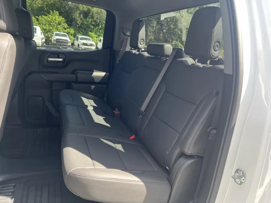 2026 Chevrolet Silverado 1500 photo 1