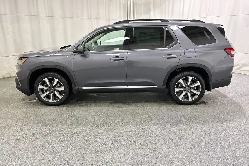 2025 Honda Pilot Elite photo 1