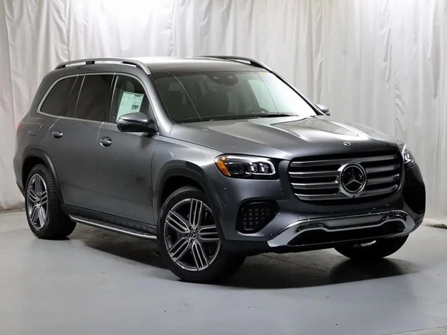 2026 Mercedes Benz GLS 450 4MATIC photo 1