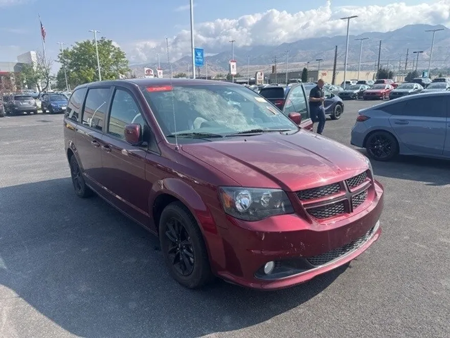 2020 Dodge Grand Caravan GT photo 1