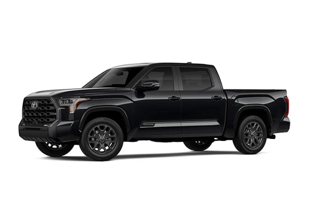 2025 Toyota Tundra Platinum CrewMax photo 1