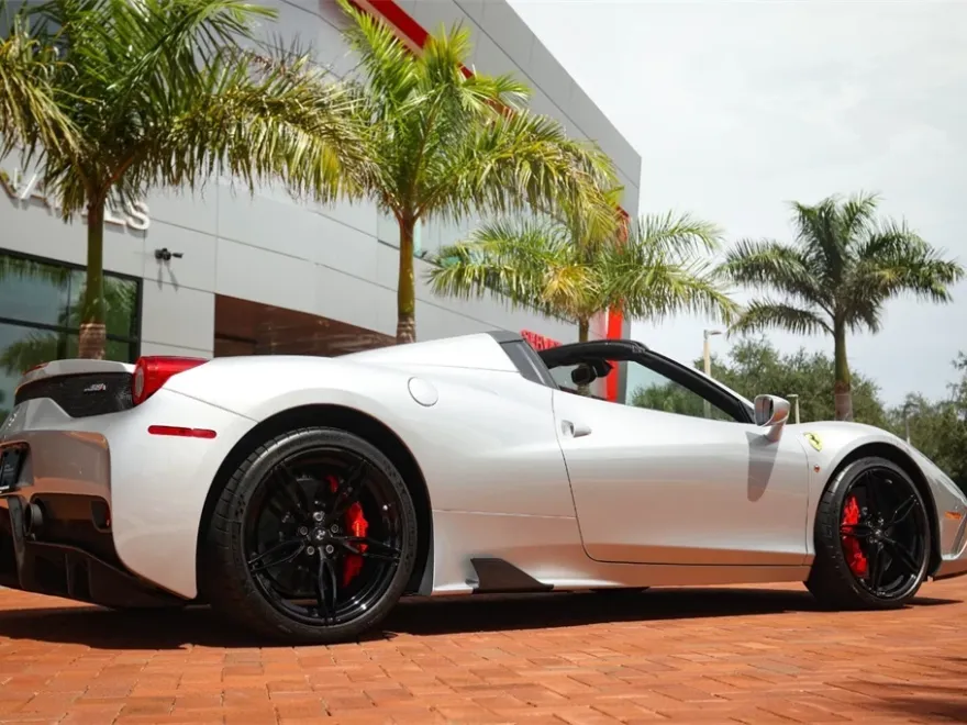 2015 Ferrari 458 Spider Base photo 28