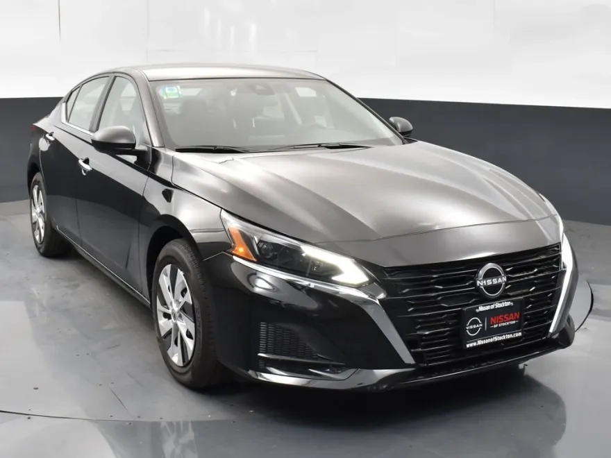 2025 Nissan Altima 2.5 S photo 1