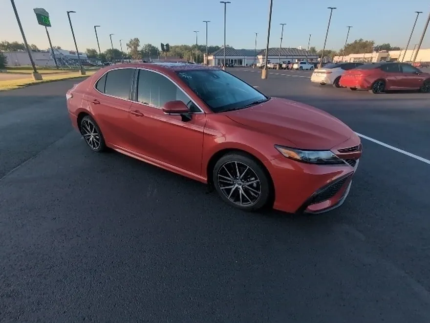 2024 Toyota Camry SE photo 1