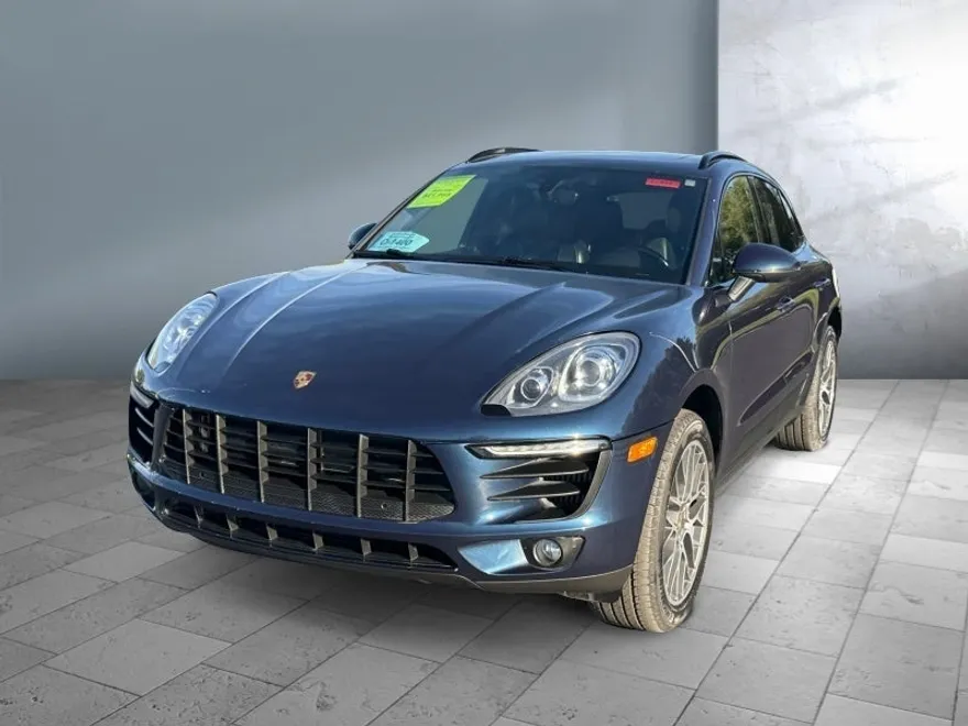 2016 Porsche Macan S photo 1
