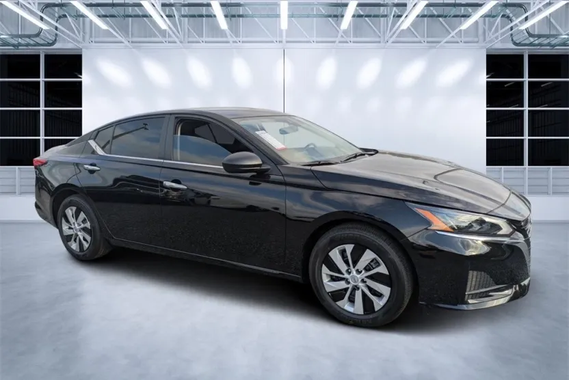 2025 Nissan Altima 2.5 S photo 1