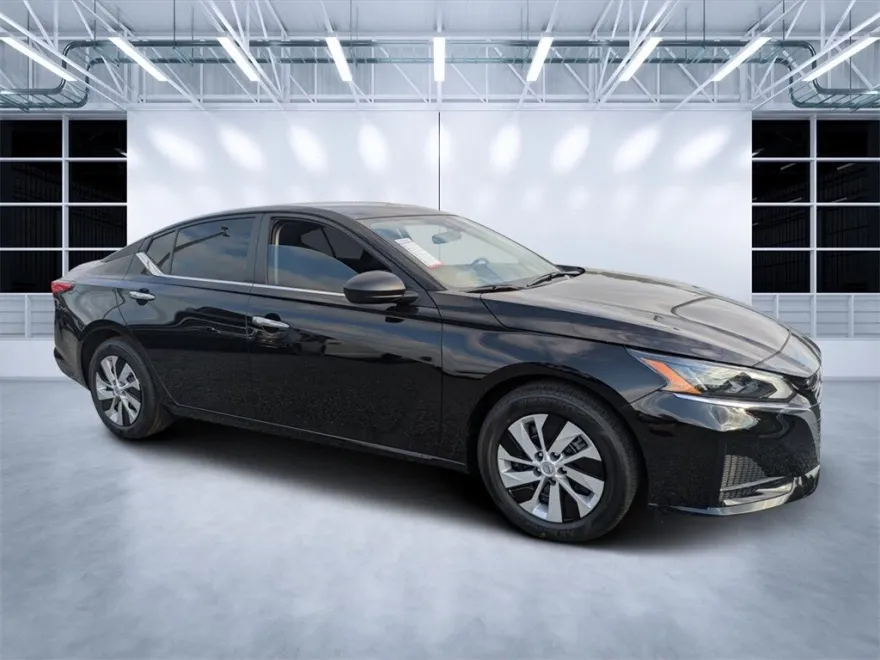 2025 Nissan Altima 2.5 S photo 1
