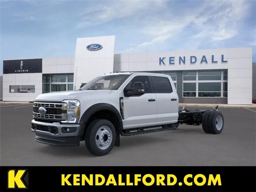 2025 Ford F-550 photo 1