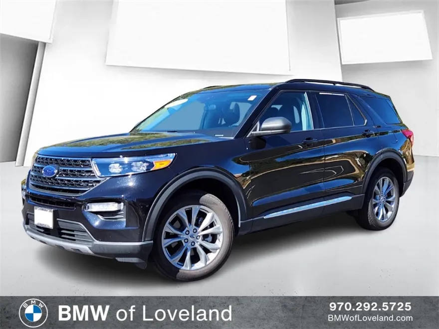 2023 Ford Explorer XLT photo 1