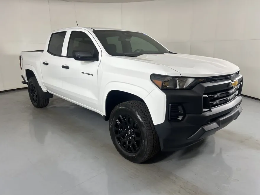 2026 Chevrolet Colorado Work Truck photo 1