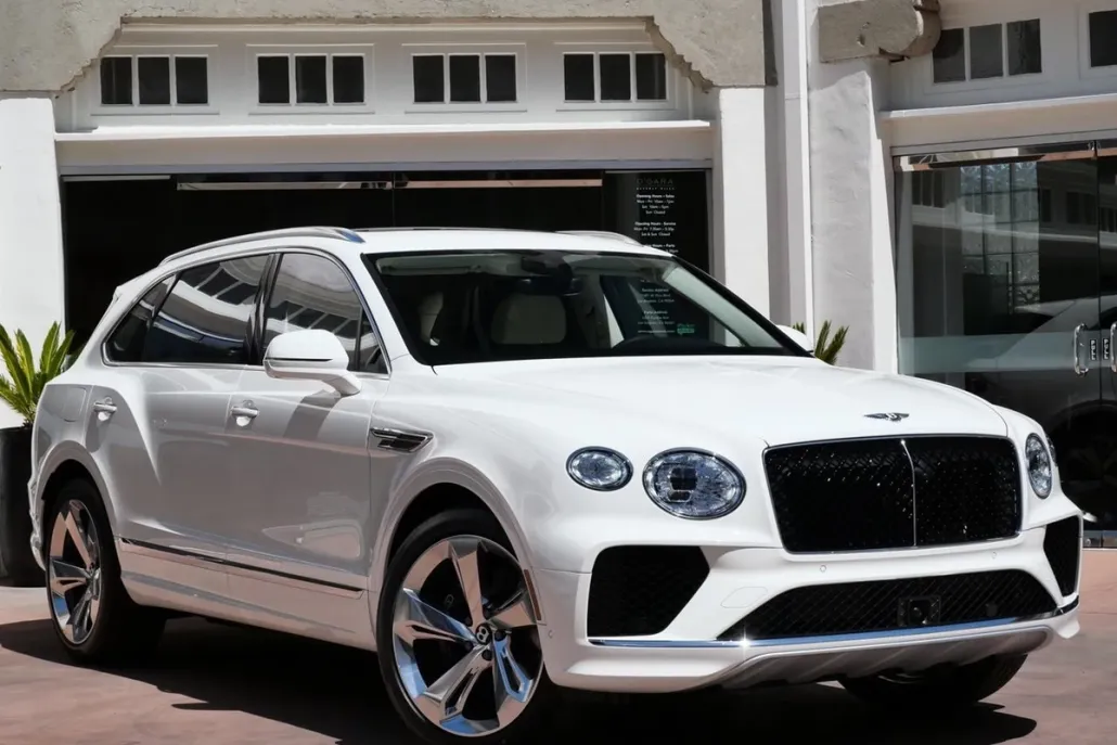 2024 Bentley Bentayga EWB photo 1