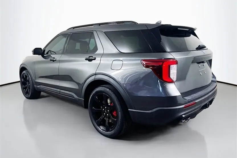 2020 Ford Explorer ST photo 1