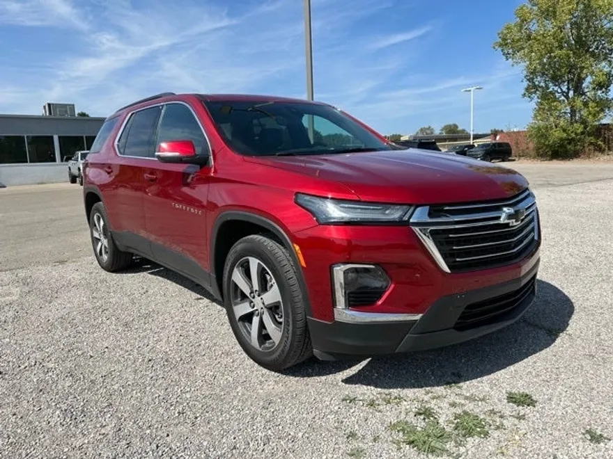 2023 Chevrolet Traverse Leather photo 1