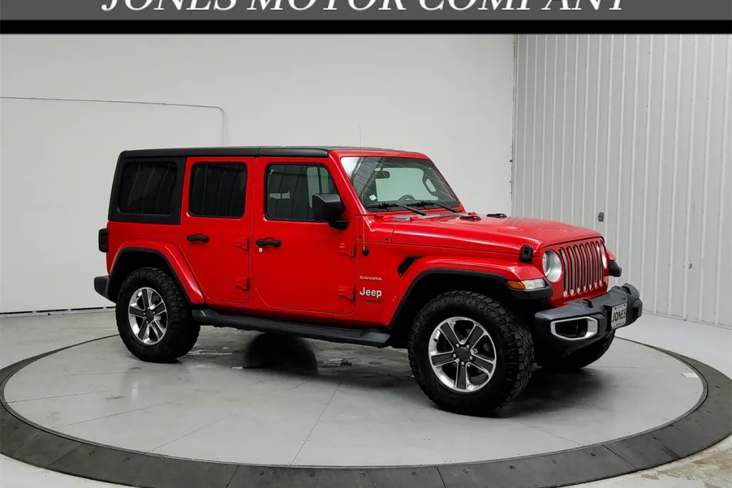 2020 Jeep Wrangler Unlimited Sahara photo 1
