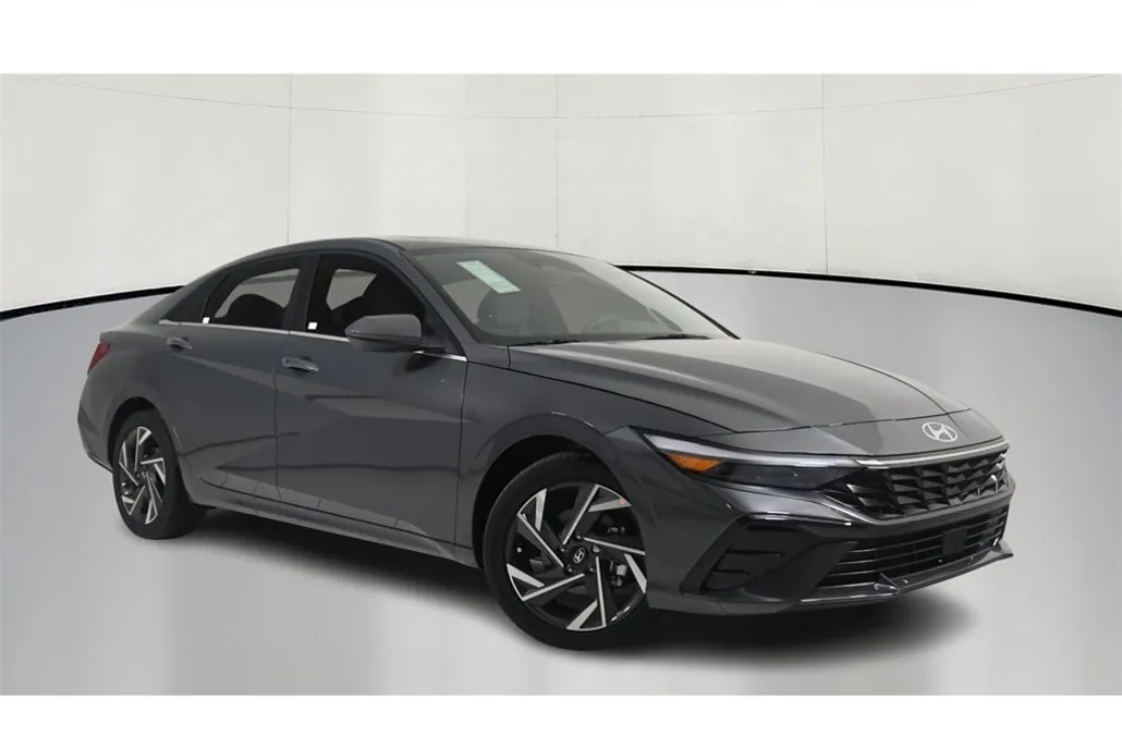 2025 Hyundai Elantra SEL Convenience photo 1