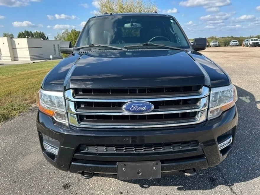 2017 Ford Expedition EL XLT photo 1