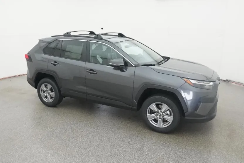 2025 Toyota RAV4 XLE photo 1