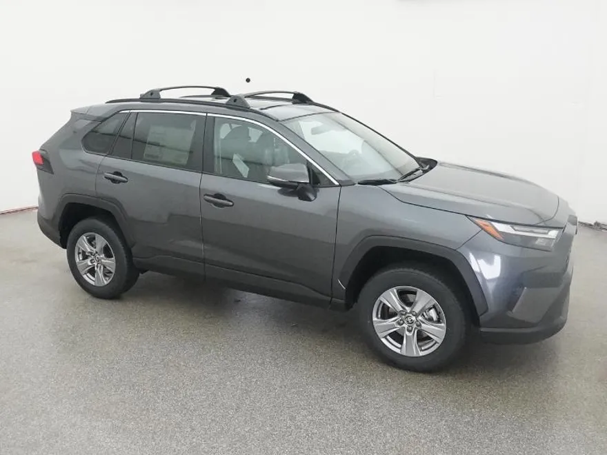 2025 Toyota RAV4 XLE photo 1