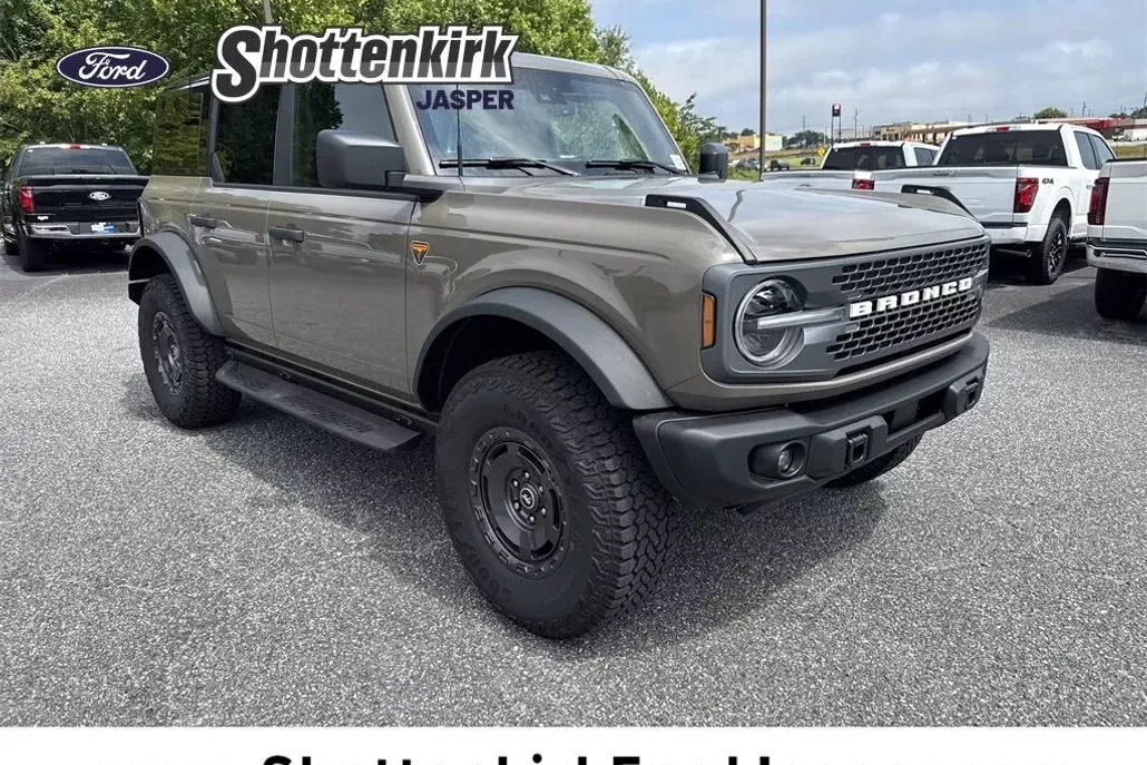 2025 Ford Bronco Badlands photo 1