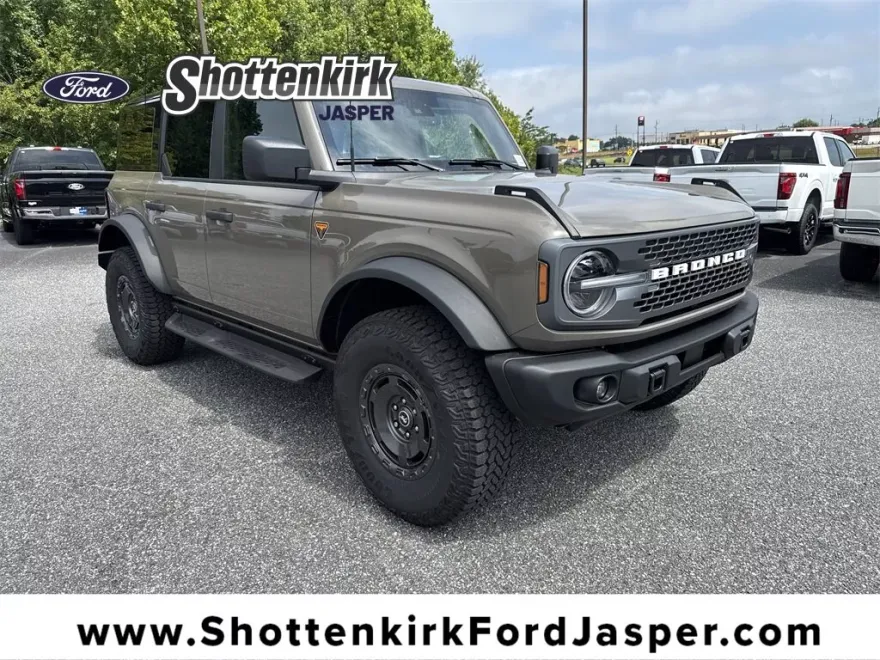 2025 Ford Bronco Badlands photo 1