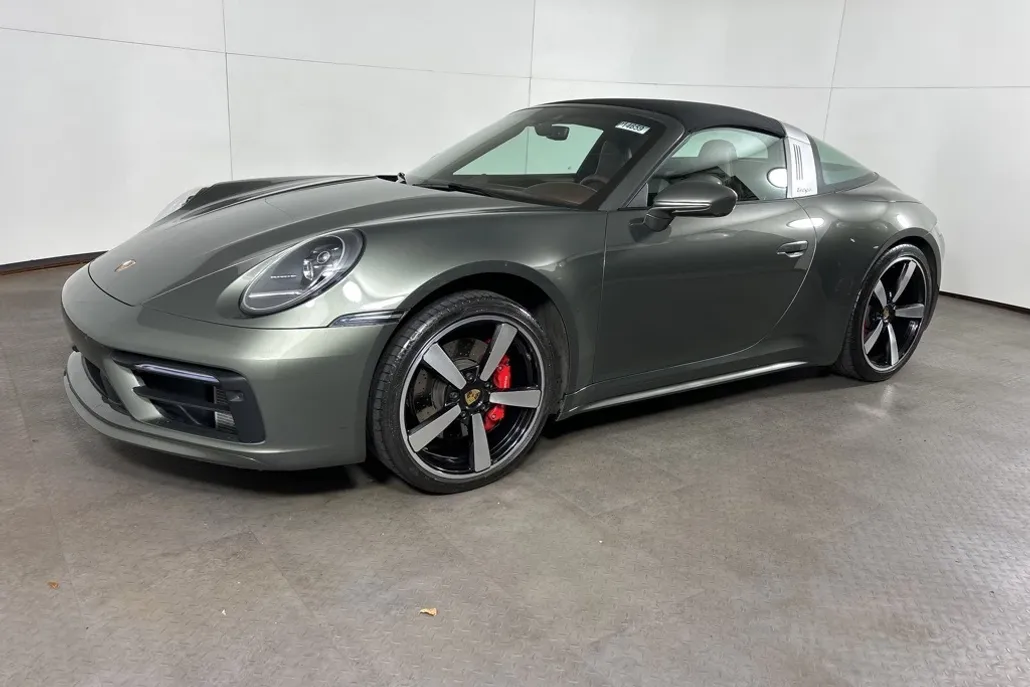 2022 Porsche 911 Targa 4S photo 1