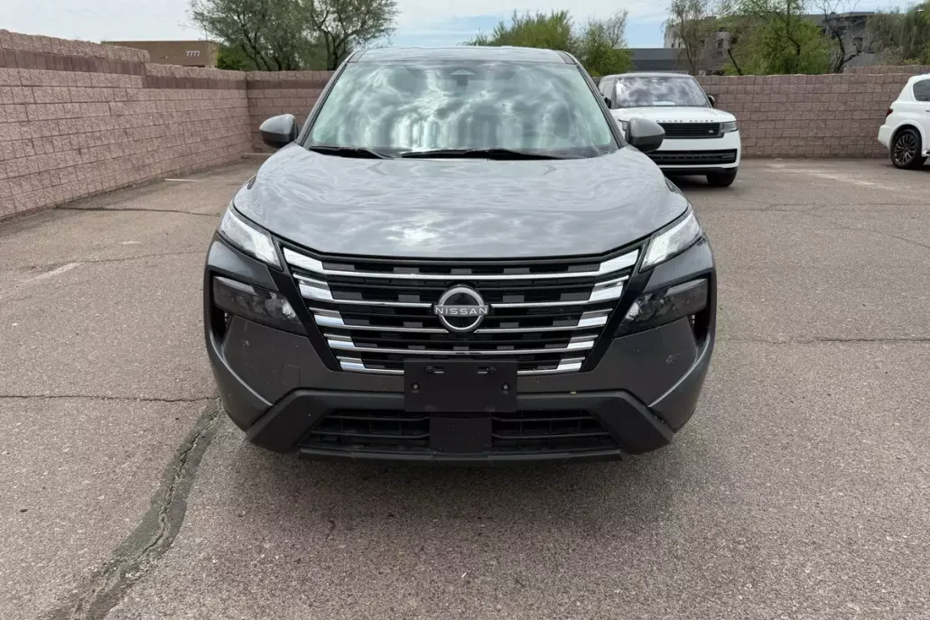 2024 Nissan Rogue SV photo 1