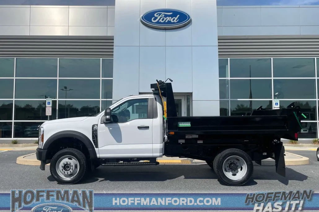 2025 Ford F-550 XL photo 1