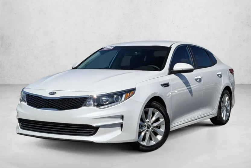 2018 Kia Optima LX photo 1